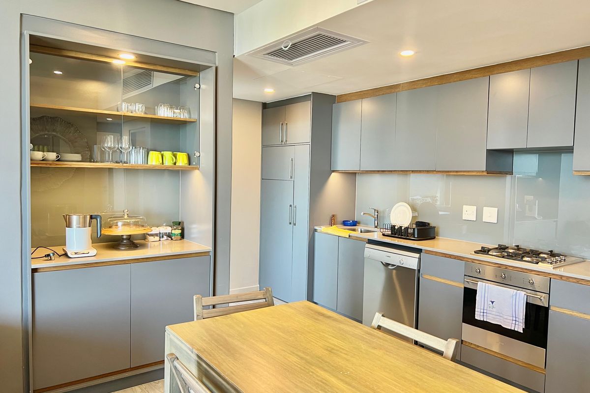 2 Bedroom - 2.5 Bathroom Luxury Apartment for Sale in Umhlanga Arch - Photo 3