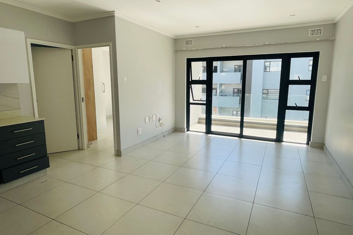 Modern 2-Bedroom 2 Bathroom Apartment in Umhlanga - Photo 5