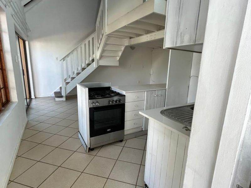 Modern 1-Bed 1 Bath Flat in Secure Thatchaven Manor – R9,500pm | Hartbeespoort - Photo 5