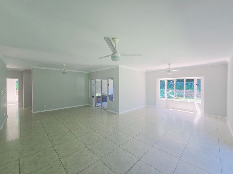 House for RENTAL in Beverly Hills available IMMEDIATELY - Photo 2