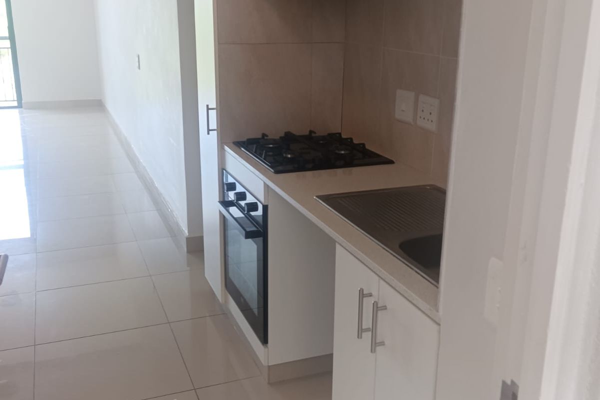 Studio Unit in Umhlanga Ridge - Photo 2