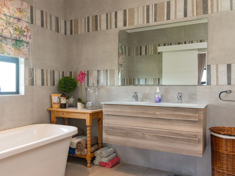 Family Home in the Heart of Salt Rock - Photo 6