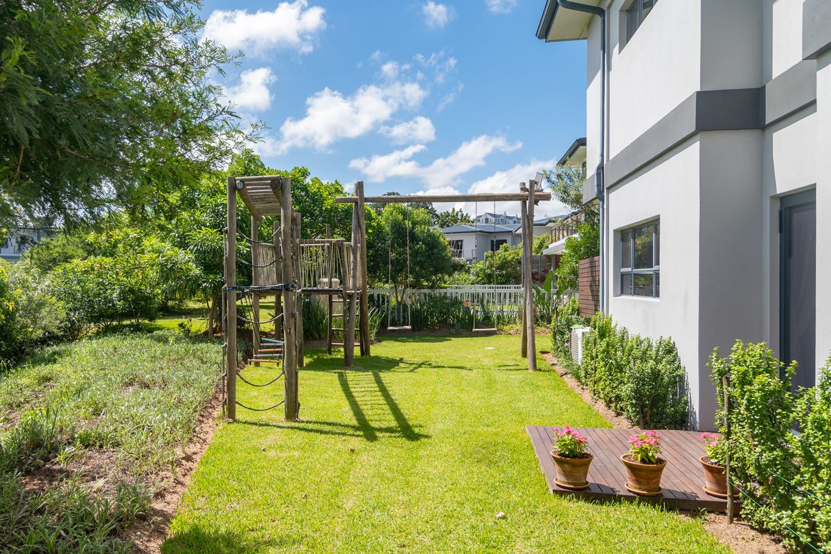 Family Home in the Heart of Salt Rock - Photo 3
