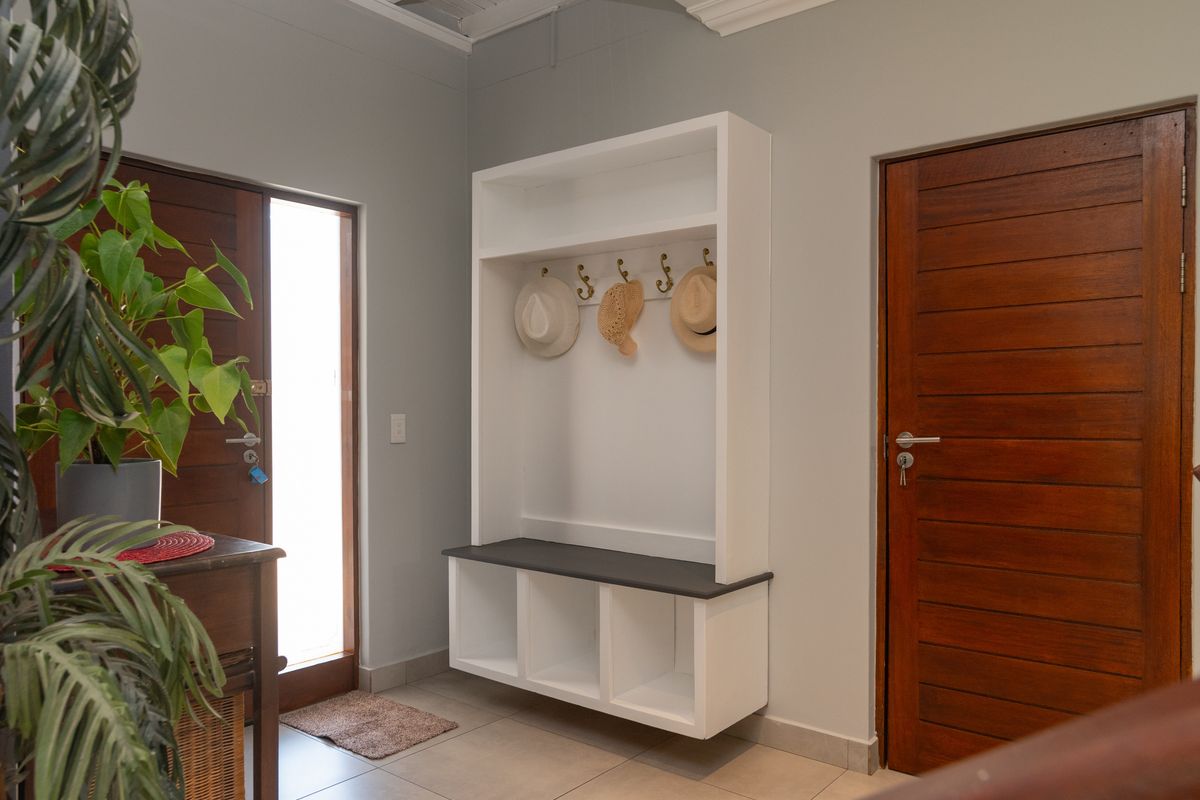 Family Home in the Heart of Salt Rock - Photo 5