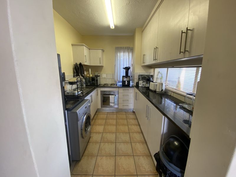 Apartment For Sale In Nelspruit - Photo 5