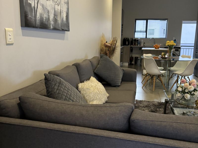 Wonderful 2 bed 2 bath modern aparment - Photo 3
