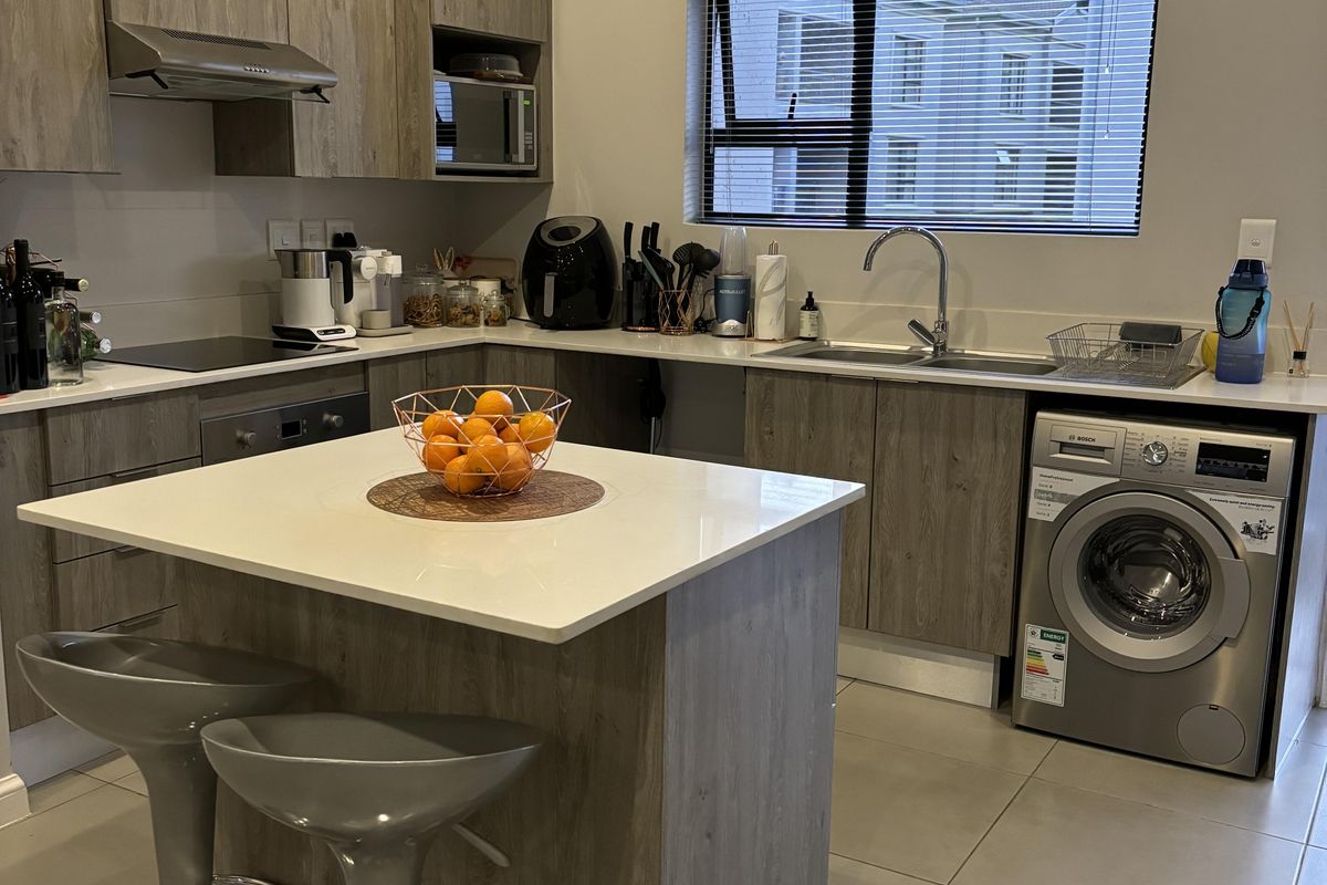 Wonderful 2 bed 2 bath modern aparment - Photo 2