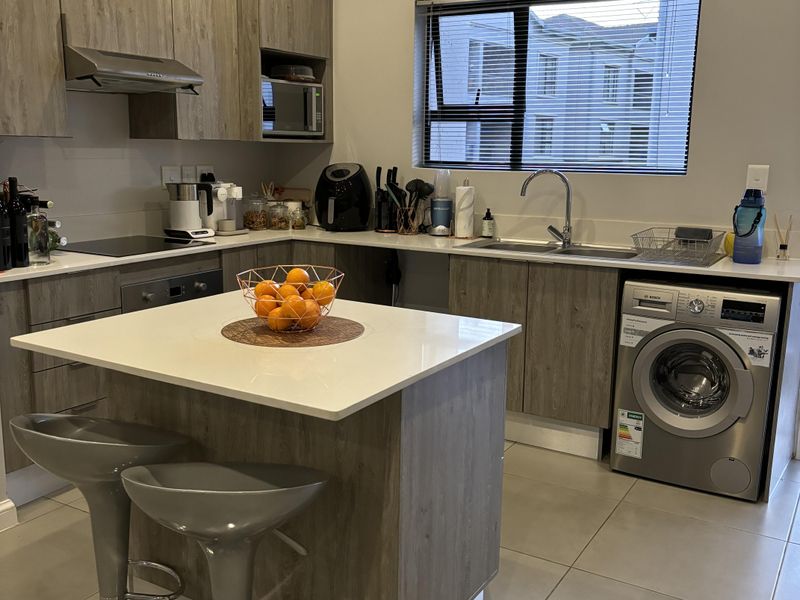 Wonderful 2 bed 2 bath modern aparment - Photo 2