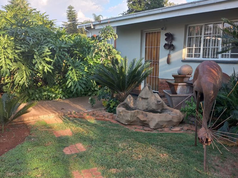 Spacious 3-Bedroom Family Home in Mooinooi - Photo 10