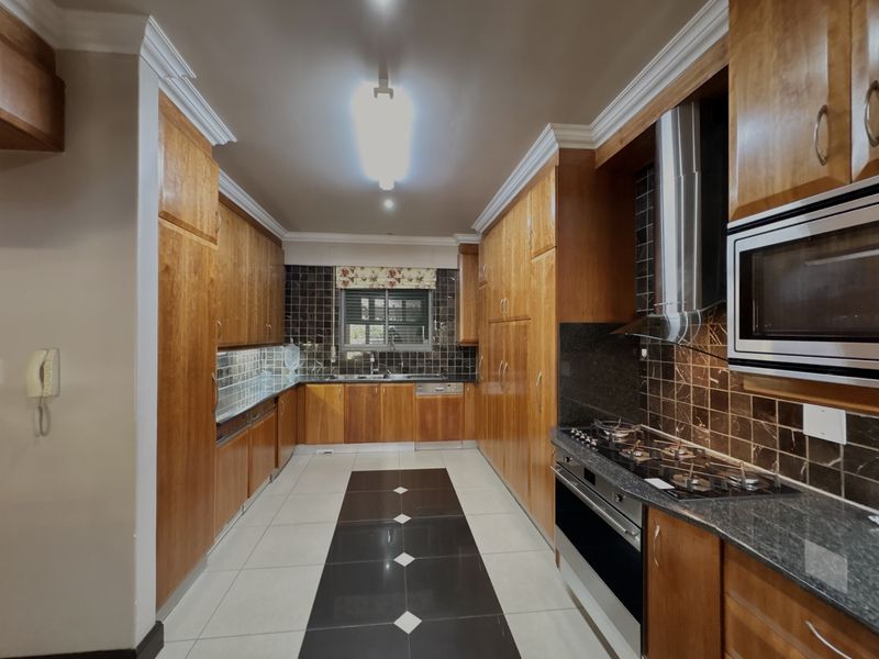 Luxurious Apartment for Sale - Photo 8