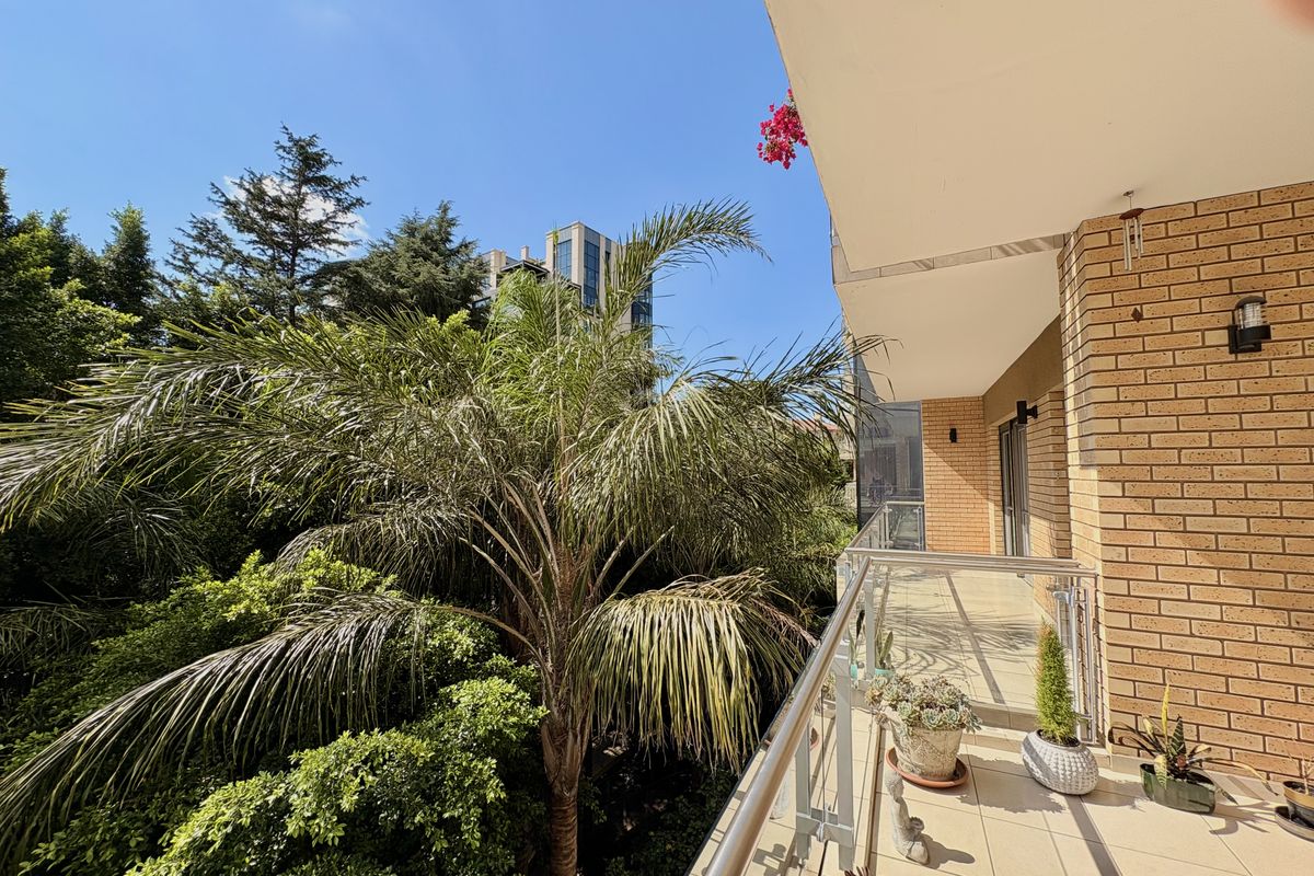 Luxurious Apartment for Sale - Photo 4