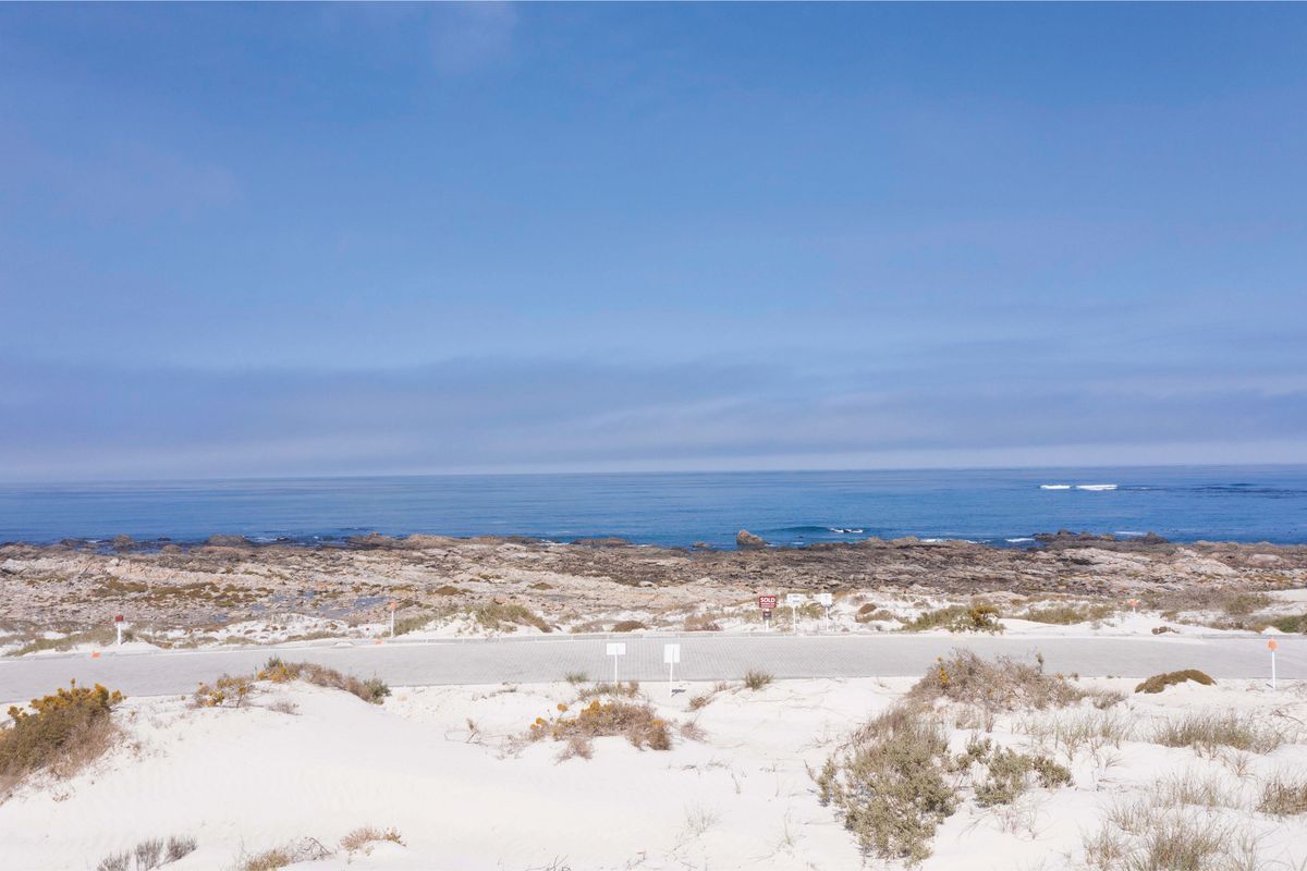 Wave-Watcher’s Wonder - Photo 5