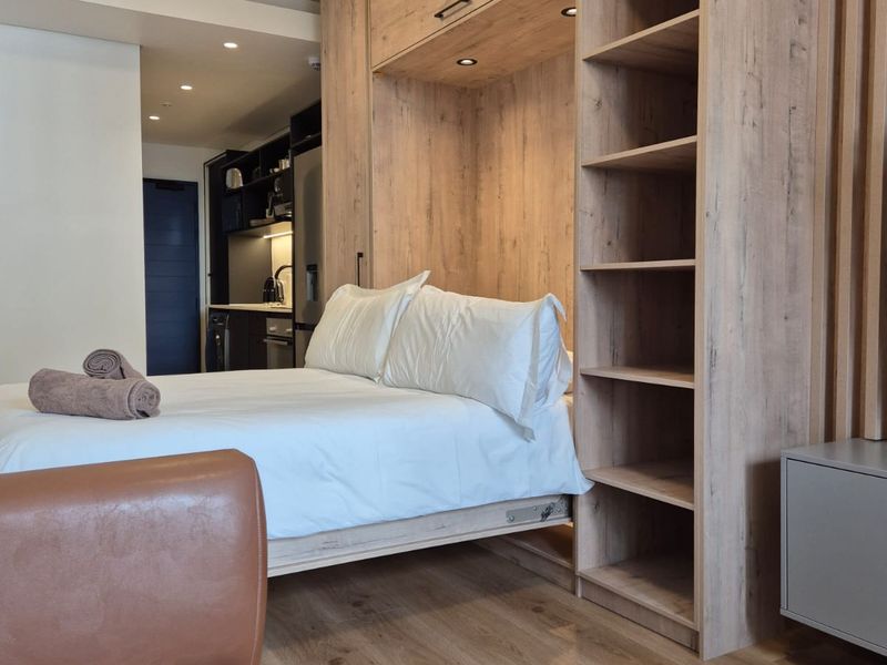 Cozy Micro Apartment At Station House - Photo 5