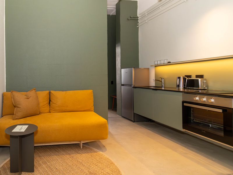 Investors Dream Apartment In Gardens - Photo 10