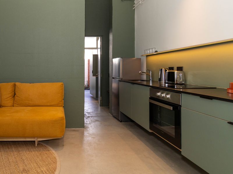 Investors Dream Apartment In Gardens - Photo 4