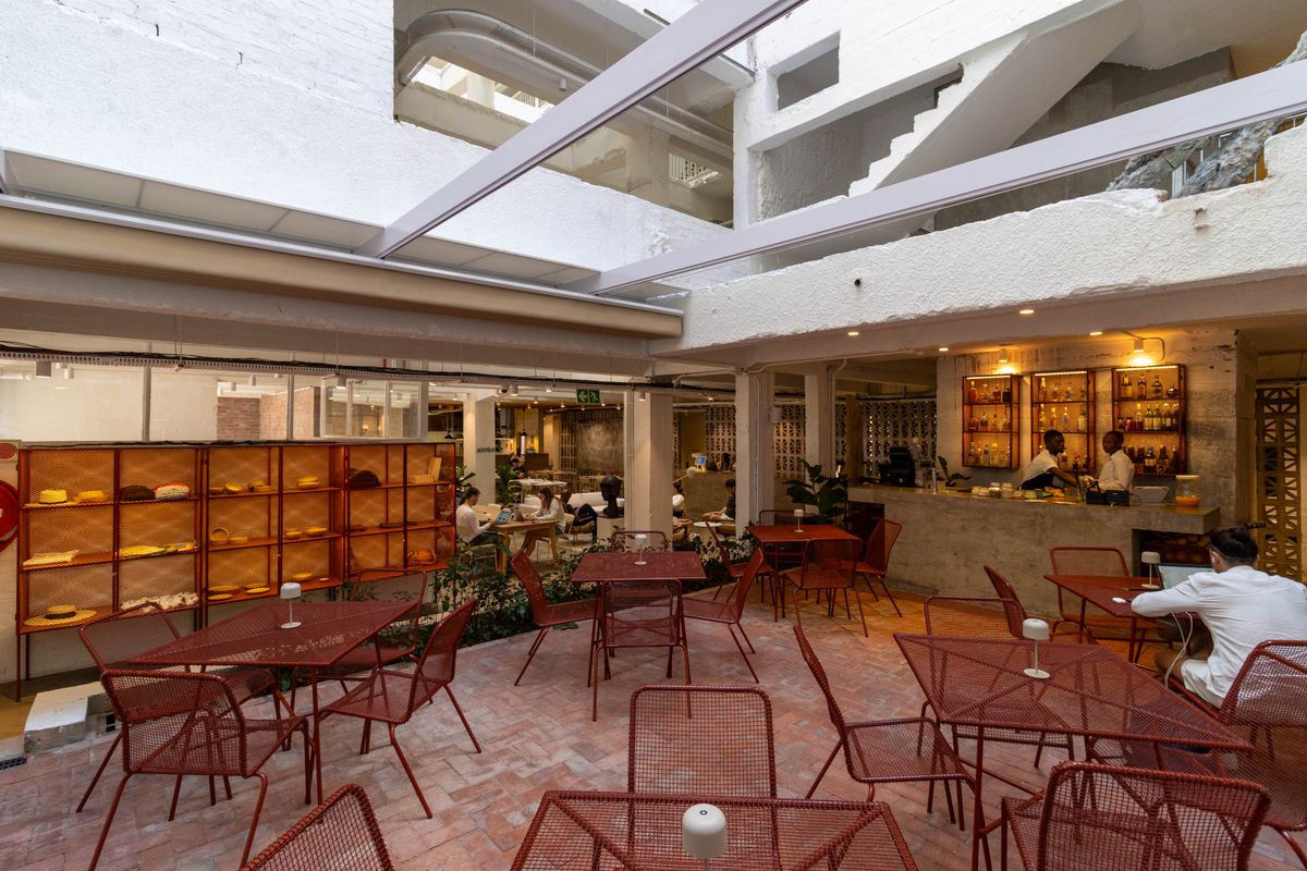 Investors Dream Apartment In Gardens - Photo 2