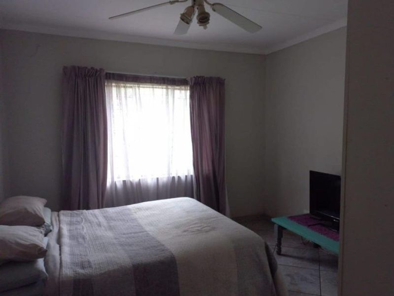 21500 ha  Income-Generating Farm t let in Lusthof – with right of water from Apies River - Photo 9