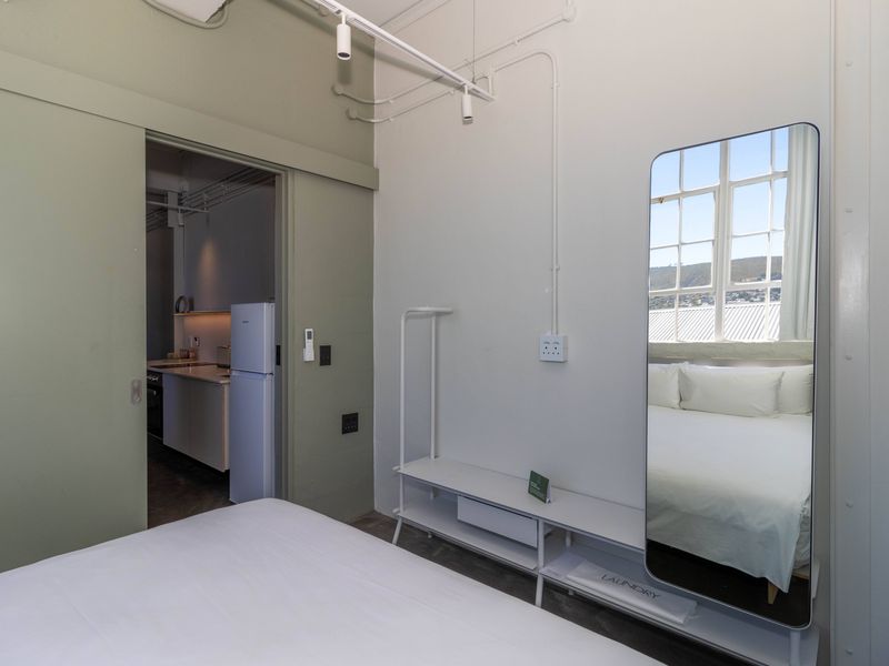 High-Yield Furnished Investment Apartment | Gardens, Cape Town - Photo 10