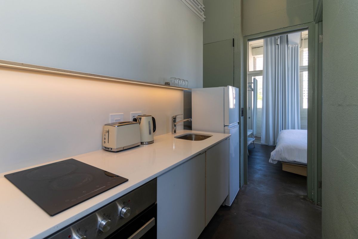 High-Yield Furnished Investment Apartment | Gardens, Cape Town - Photo 5