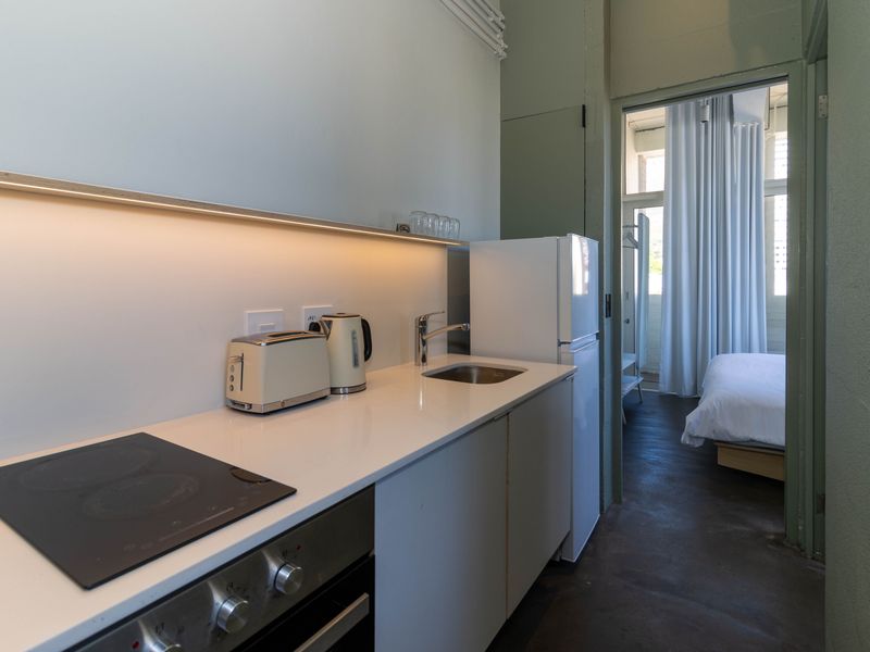 High-Yield Furnished Investment Apartment | Gardens, Cape Town - Photo 5