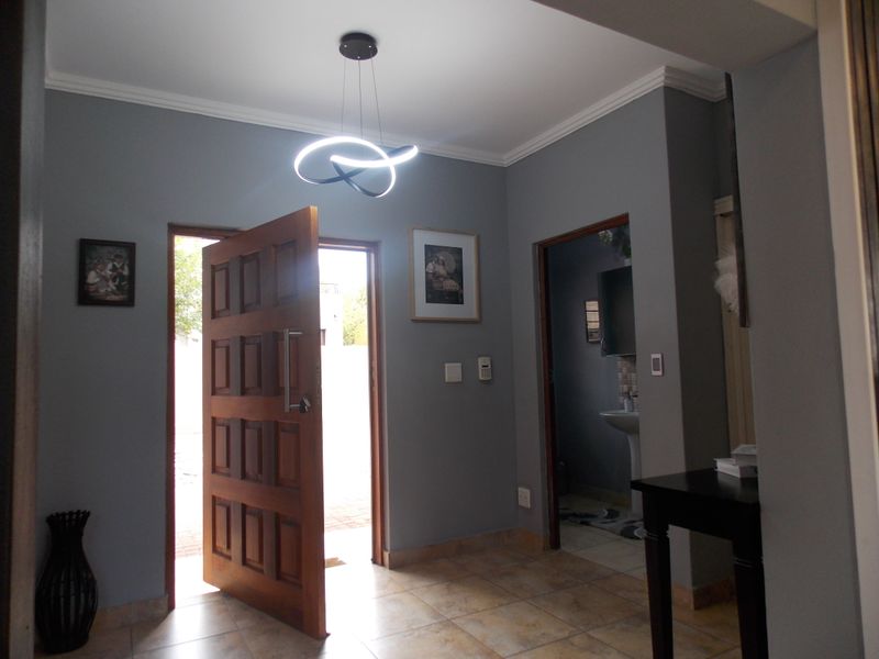 Modern Luxury Living in Leloko Estate – Where Style Meets Comfort! - Photo 6