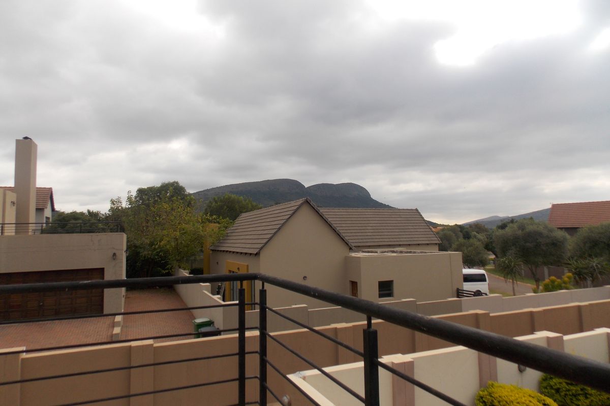 Modern Luxury Living in Leloko Estate – Where Style Meets Comfort! - Photo 5