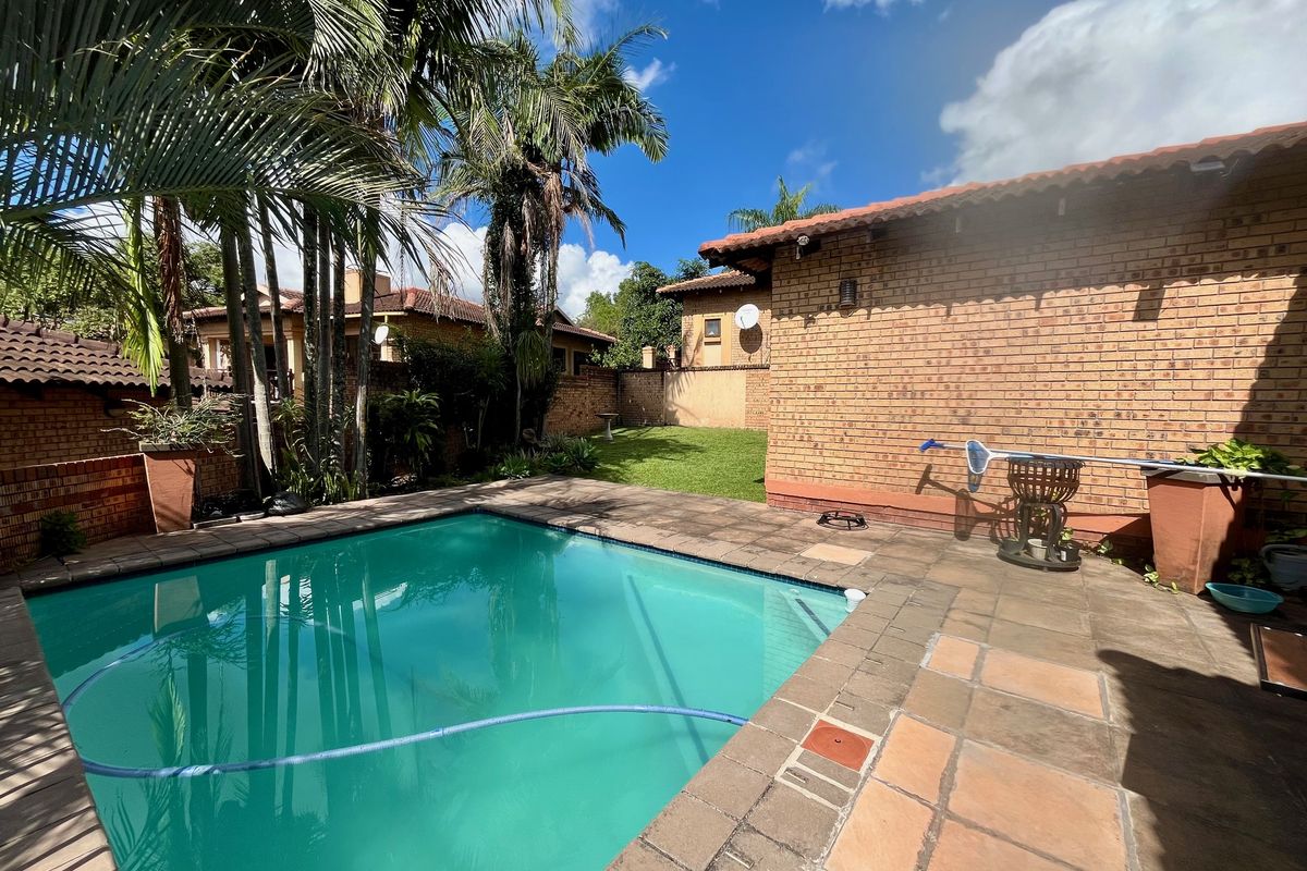 3 Bedroom House to Let in Secure Estate - Photo 2