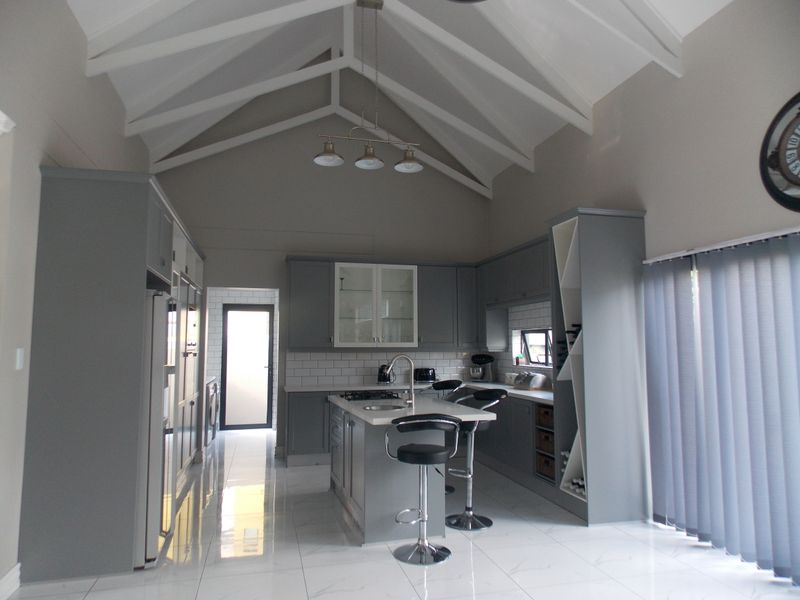 Sleek & Modern Family Living in Leloko Lifestyle Estate with Pool & Entertainer’s Patio - Photo 5