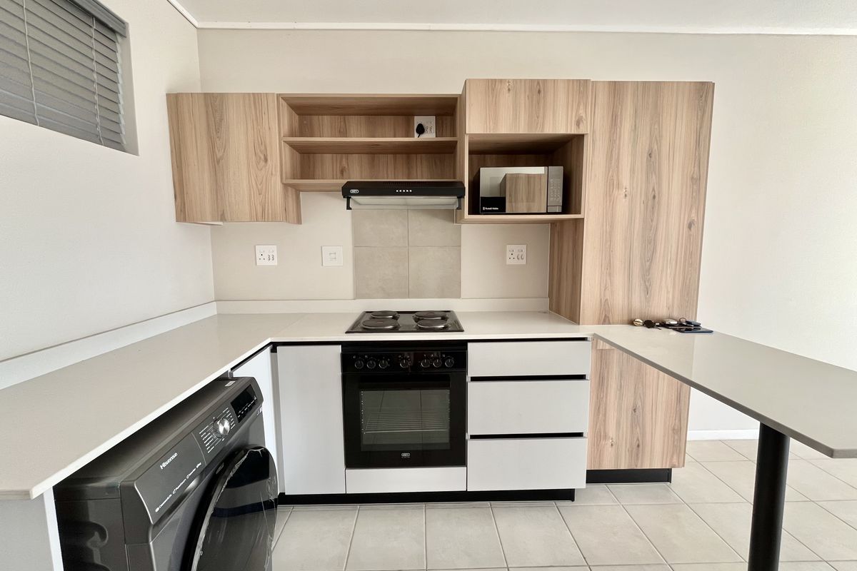 Modern 2-Bedroom Apartment Now Available! - Photo 3