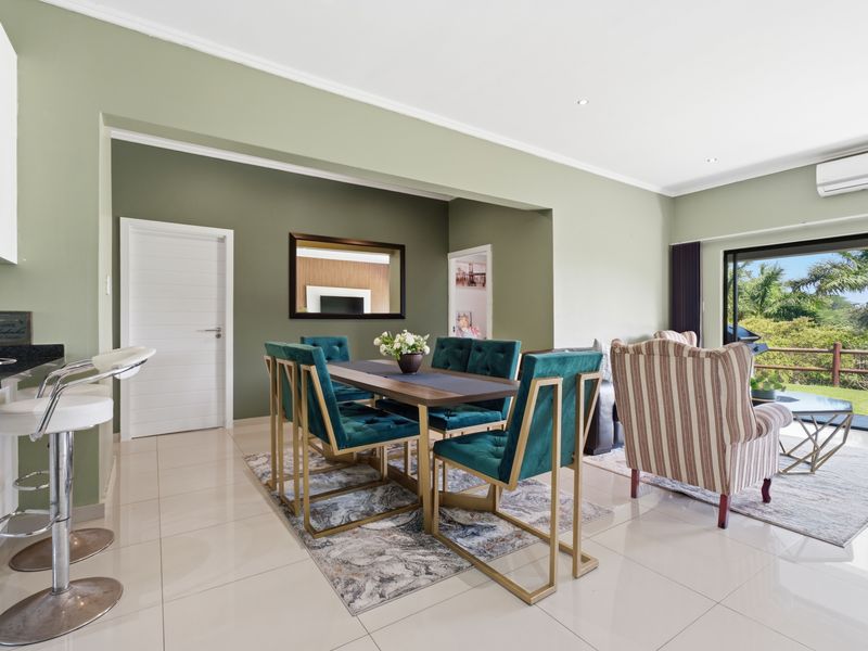 Sole & Exclusive Mandate | Modern 3 Bedroom Family Home in Sought-After Sunset Place, Palm Lakes - Photo 10