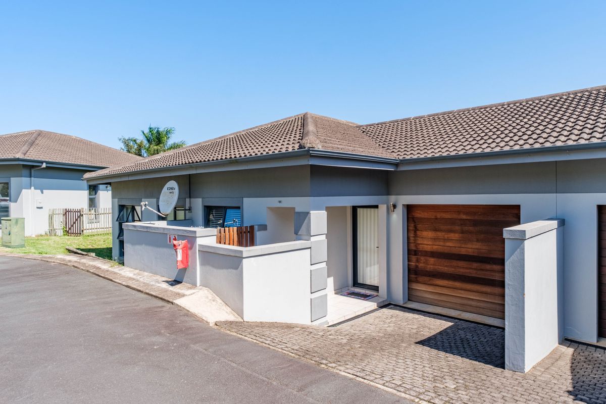 Sole & Exclusive Mandate | Modern 3 Bedroom Family Home in Sought-After Sunset Place, Palm Lakes - Photo 4