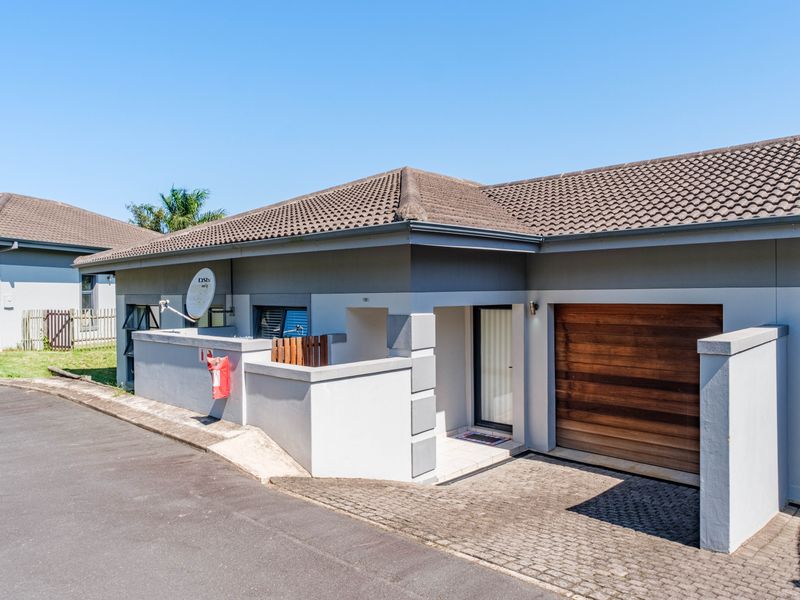 Sole & Exclusive Mandate | Modern 3 Bedroom Family Home in Sought-After Sunset Place, Palm Lakes - Photo 4