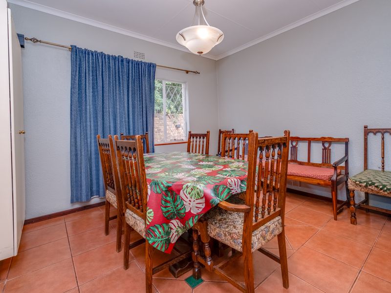 A TRANQIL RETREAT N A PESTIGIOUS LOCATION WITH SOLAR - Photo 6