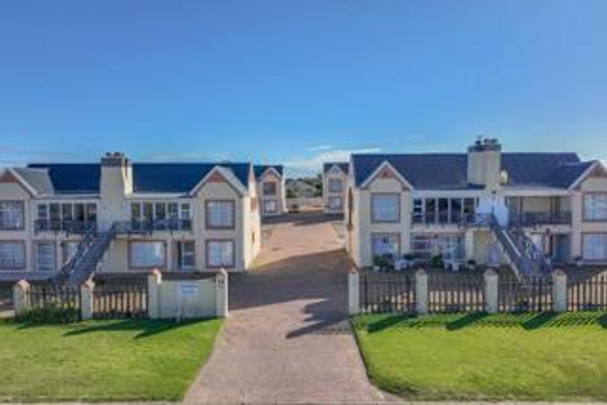 Luxury Lock-Up-and-Go Apartment in Gouritsmond - Photo 2