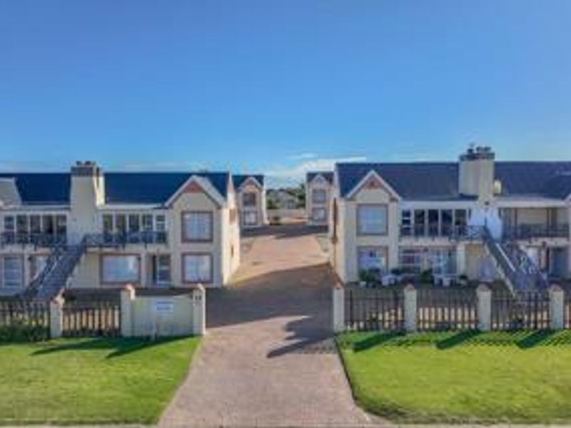 Luxury Lock-Up-and-Go Apartment in Gouritsmond - Photo 2