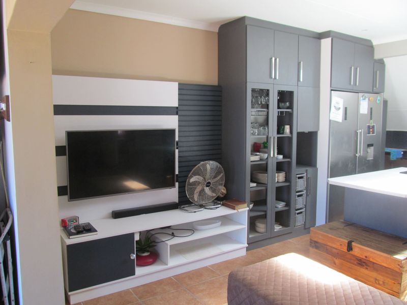 Luxury Lock-Up-and-Go Apartment in Gouritsmond - Photo 10