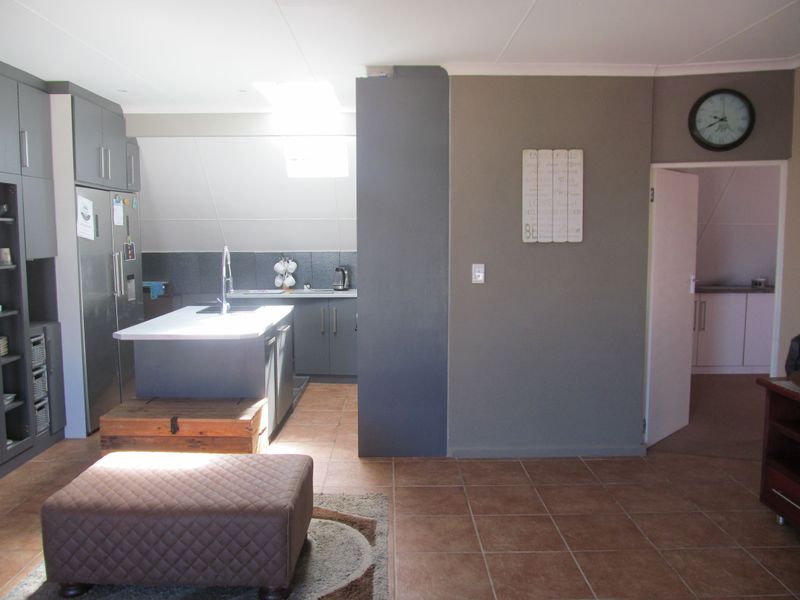 Luxury Lock-Up-and-Go Apartment in Gouritsmond - Photo 8