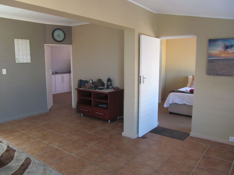 Luxury Lock-Up-and-Go Apartment in Gouritsmond - Photo 9