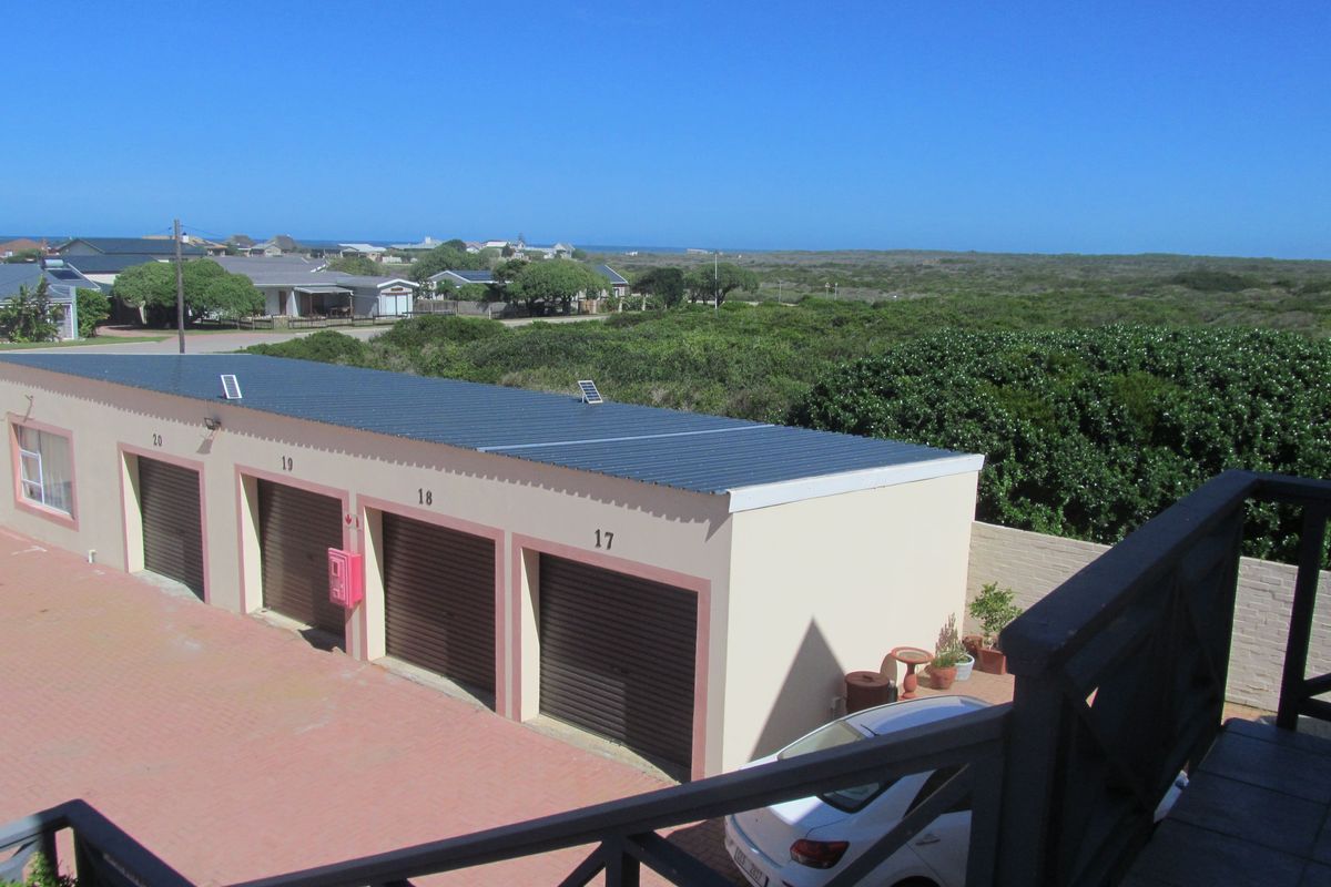 Luxury Lock-Up-and-Go Apartment in Gouritsmond - Photo 4