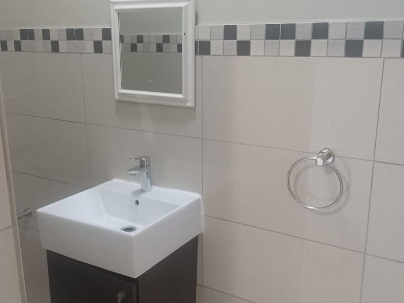 Secure 1 Bed Unit in Umhlanga Ridge - Photo 7