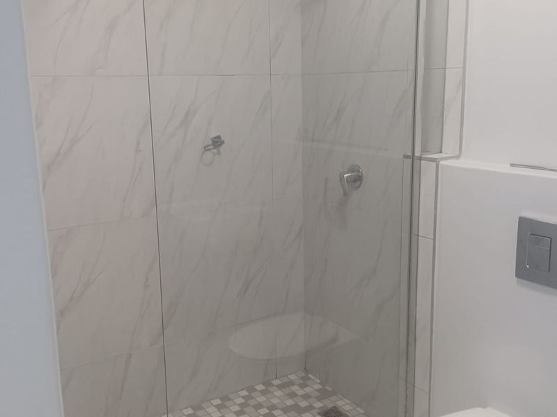 Stylish and Modern 2 Bedroom in Umhlanga Ridge - Photo 10