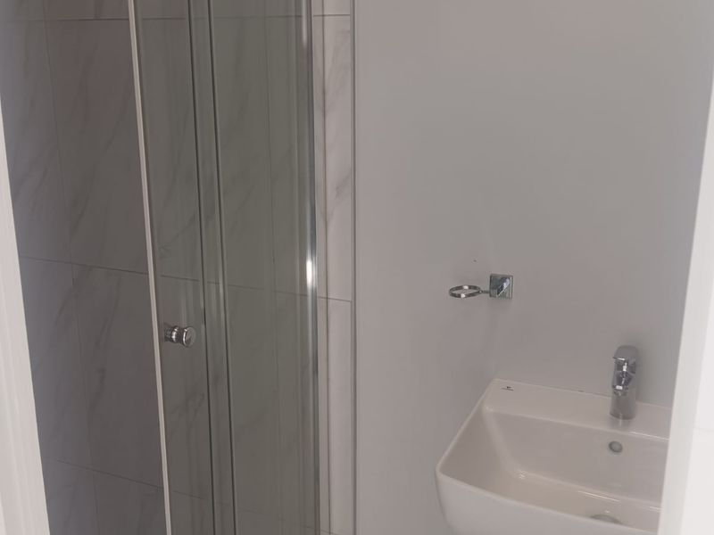 Stylish and Modern 2 Bedroom in Umhlanga Ridge - Photo 8