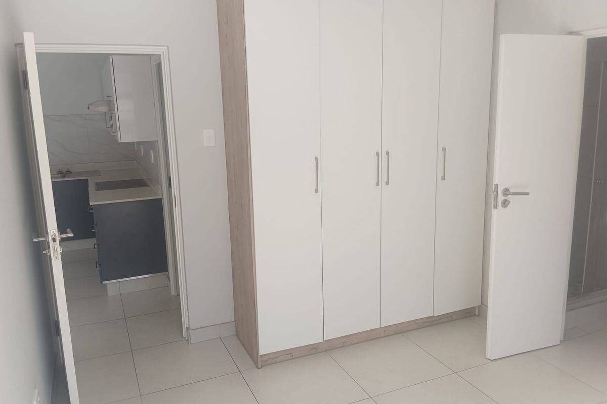 Stylish and Modern 2 Bedroom in Umhlanga Ridge - Photo 4