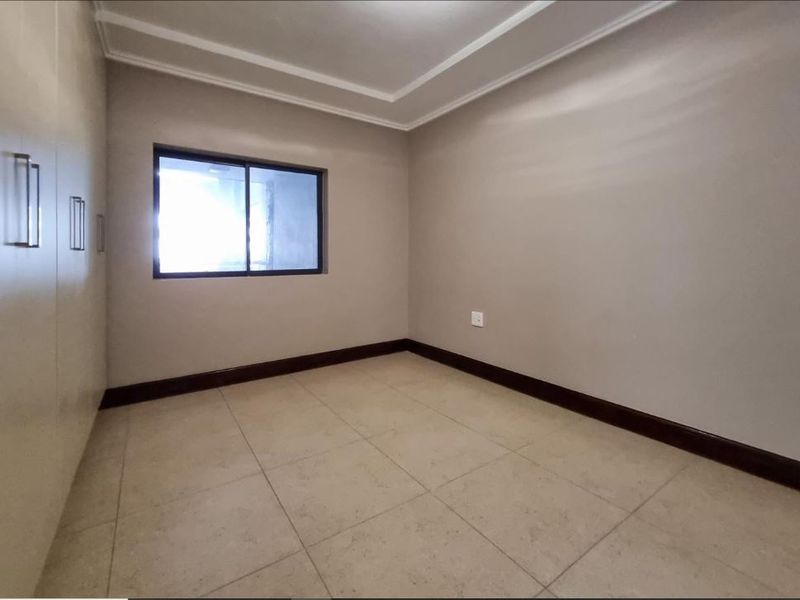 Lovely 2 Bedroom Apartment to let in Umhlanga Ridge with some sea views - Photo 10