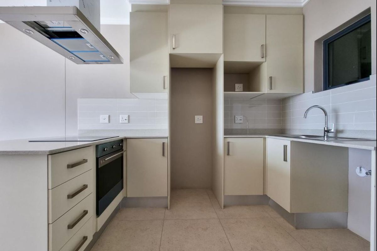 Lovely 2 Bedroom Apartment to let in Umhlanga Ridge with some sea views - Photo 5