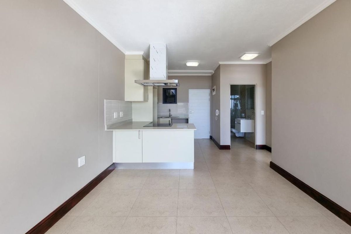 Lovely 2 Bedroom Apartment to let in Umhlanga Ridge with some sea views - Photo 4