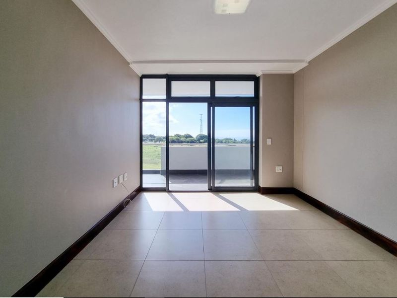 Lovely 2 Bedroom Apartment to let in Umhlanga Ridge with some sea views - Photo 3