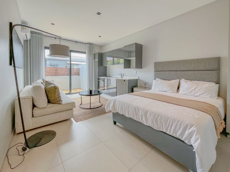 Your Gateway to North Coast Lifestyle – Brand-New Studio - Photo 3