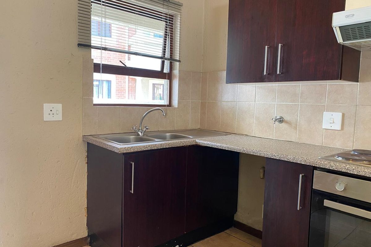 Modern, compact, and full of charm - Photo 5