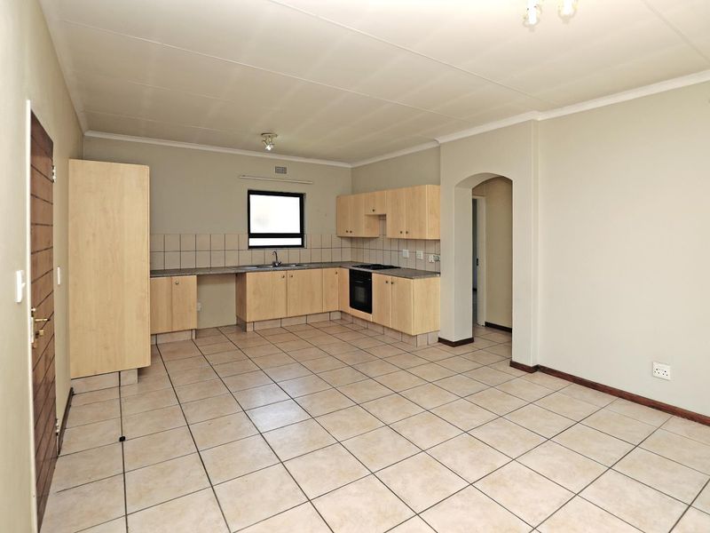 2 Bedroom Apartment for Sale in Stone Crest - Photo 8